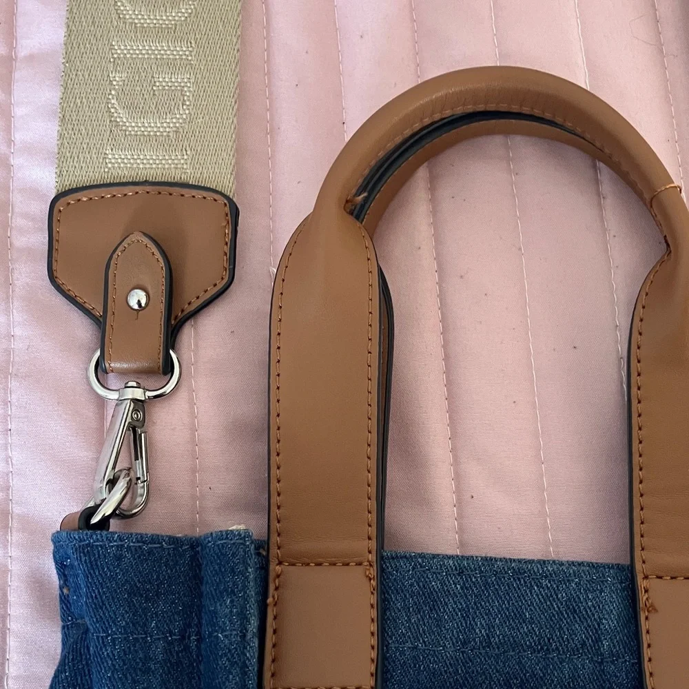 True Religion Logo Patch Denim Crossbody Bag Tote w pocket VGUC fall bag